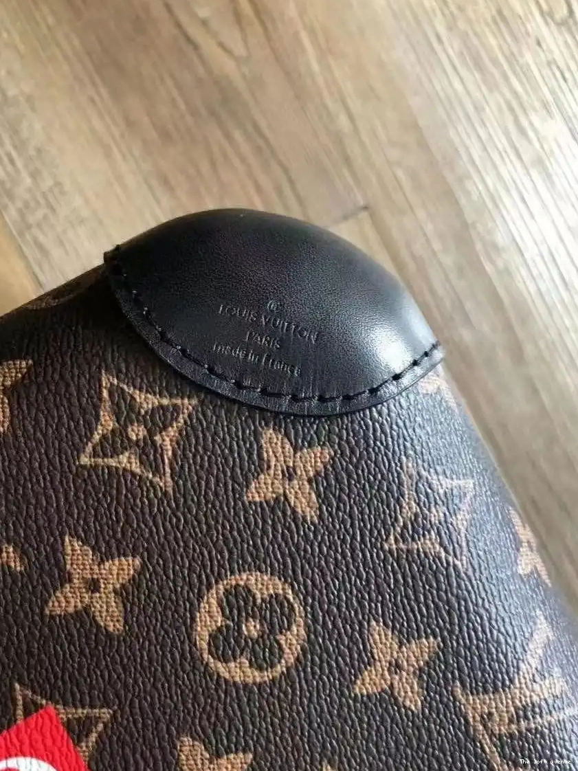 55 HORIZON 37L LOGO CABIN STORY CUSTOM SUITCASE 0601